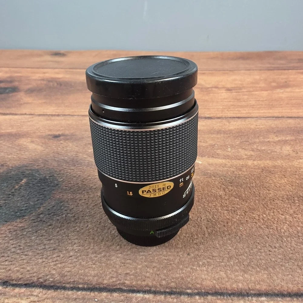 Cavalier 135mm f2.8 Lens Minolta MD Mount Black Excellent Vintage Telephoto